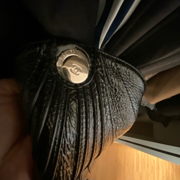 Chanel Black glazed calf Leather Women's shoulder Bag - Picture 5 of 11